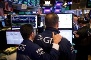 Bond Market's Struggles Continue: Third Day of Decline