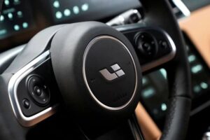 Chinese EV Sales Surge in April Amid Competition, Incentives