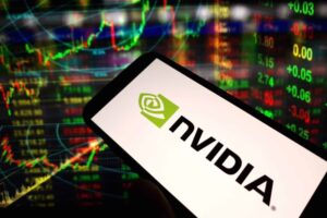 Nvidia Faces Declining Shares Despite Analyst Confidence